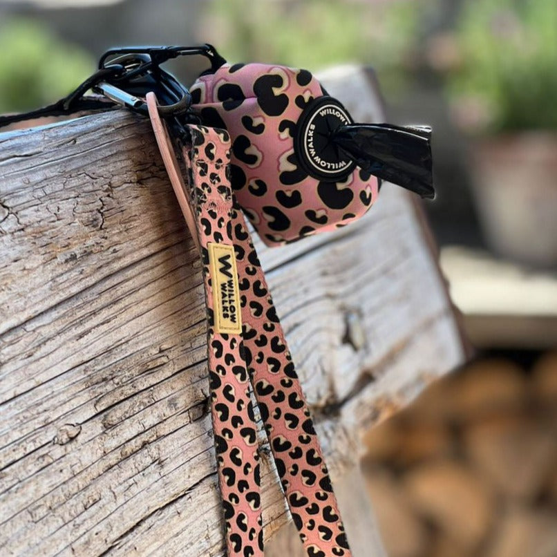 Willow Walks soft lead in pink leo