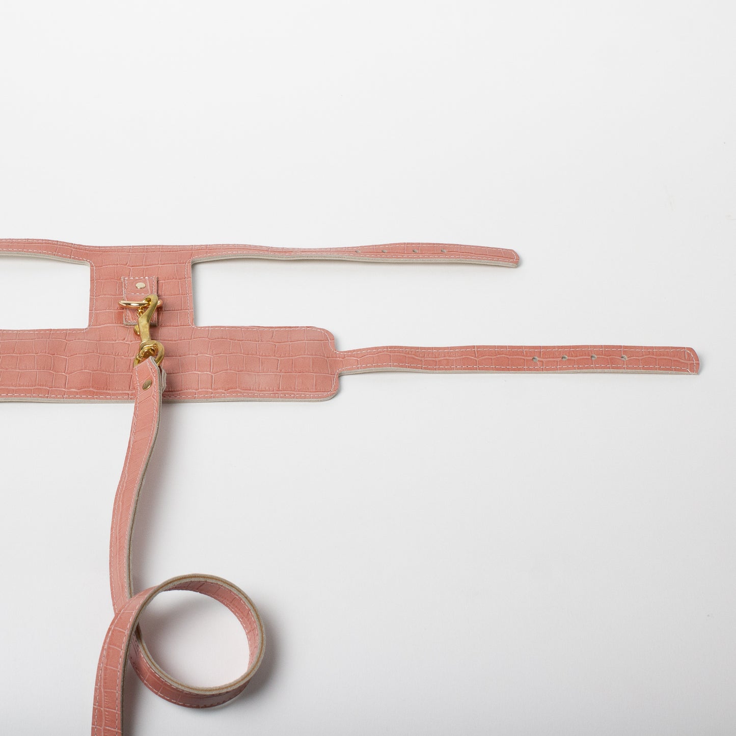 Willow Walks adjustable leather harness with croc effect in dusky pink